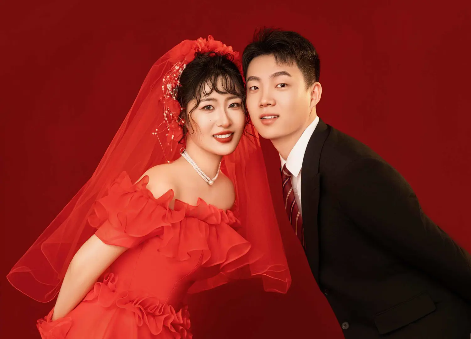 王新宇与刘子淇的婚纱照
